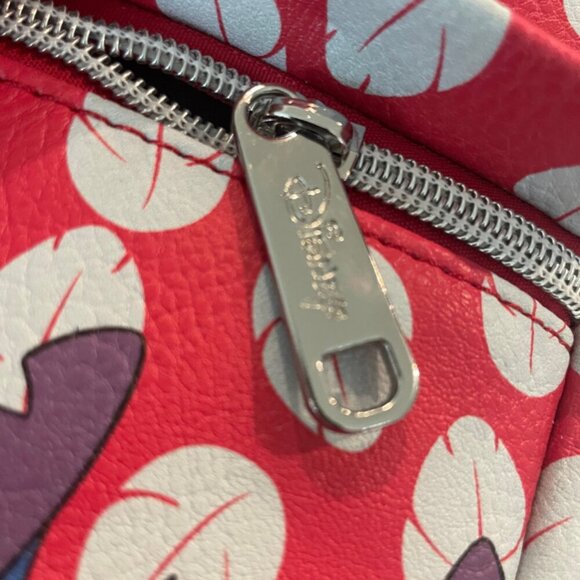 DISNEY LILO AND STITCH CROSSBODY BAG RED WHITE HAWAIIAN LEAVES KAWAII VERSATILE - Picture 8 of 9